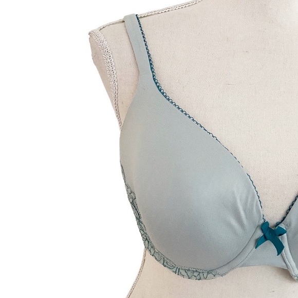 Victoria’s Body By Victoria Lined Perfect Coverage Bra Size 34DD - Picture 5 of 7